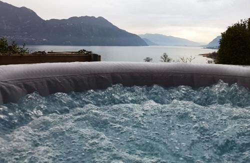 Viviers-du-Lac Hotel | Tiny-Pool-Lake