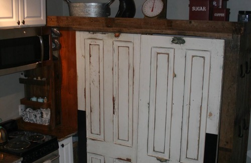 Columbia Falls Cabin | Tiny Red Farmhouse centrally located in Columbia Falls