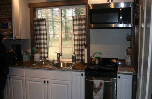 Columbia Falls Cabin | Tiny Red Farmhouse centrally located in Columbia Falls
