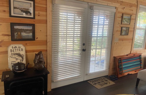 Martin House | Tiny Retreat with boat dock , Lake Hartwell, GA