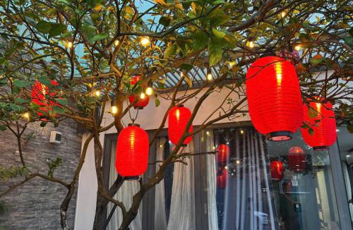 Tho Quang Beach Apartment | Tiny's Villa 2 - Near Beach, Moutain, Big Pool with Jacuzzi