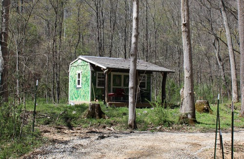 Athens Apartment | Tiny "Topiary" cabin in the forest
