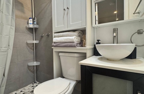 Miami Springs Bed & Breakfast | Tiny Tropical Retreat Miami