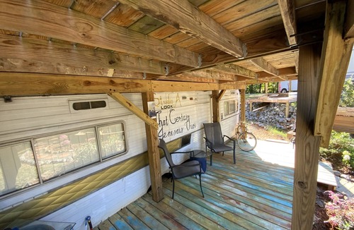 Dixie - Berryhill Apartment | Tiny Vintage Spacation Lake Wylie CLT