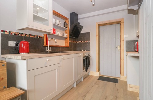 Blandford Forum Cottage | TINY WILLOW, pet friendly, with a garden in Child Okeford