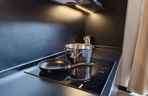 Badajoz Old Town Apartment | Tipuana -Light, calm and balance in front of Castelar