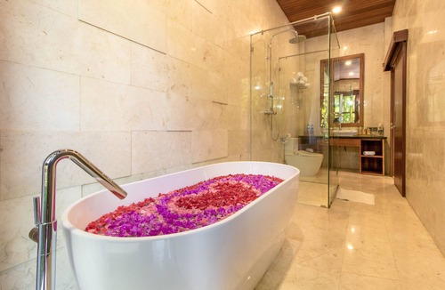 Kutuh Kaja Hotel | Tirta Arum