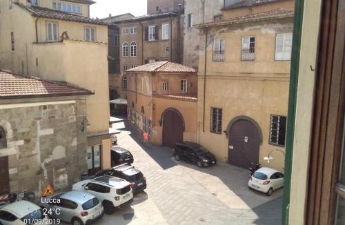 Lucca Historical Center Apartment | tita's house