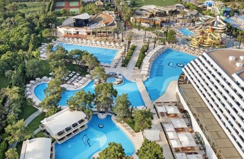 Guzeloba Mahallesi Resort | Titanic Deluxe Lara