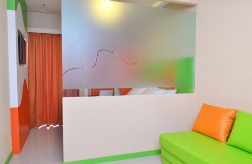 East Jakarta Hotel | Titanium Express Homtel
