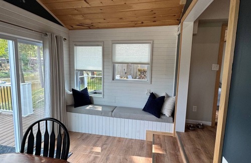 Alger Cottage | Tittabawassee Riverfront Cottage