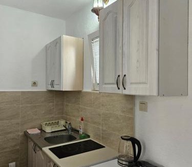 Mrcevac Apartment | Tivat studio apartment 5 min from airport Tivat