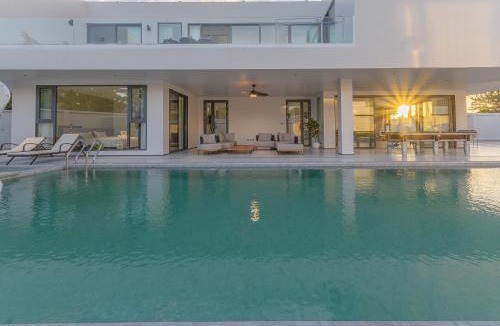 Na Kluea Villa | TML-Modern Luxury Pool Villa-6 bedrooms- Luxury KTV & gym & Billiards - Paradise of Families and Parties