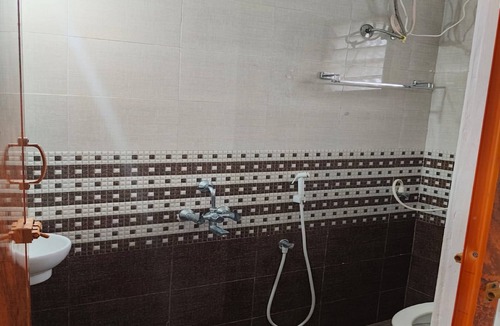 Kalapettai Hotel | TNV Residency