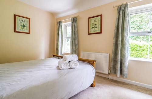 Ottery St Mary Cottage | TOAD HALL COTTAGE, pet friendly, country holiday cottage in West Hill