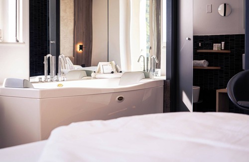 Garda Hotel | Tobago Hotel
