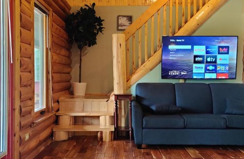 Northern Bruce Peninsula Ski Chalet | Tobermory Peaceful Private Entire Cottage Log Home Spacious Fully Equipped
