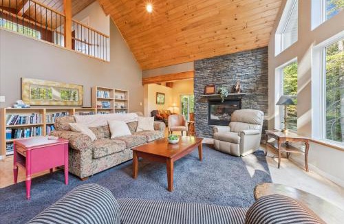 Tobermory House | Tobermory PRIVATE Wooded Retreat All-Season