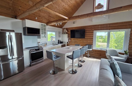 Northern Bruce Peninsula Cottage | Tobermory Waterfront Paradise