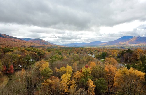 Manchester Center Hotel | Toll Road Inn