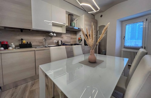 Arezzo House | Tolletta 10 e Lode - One Bedroom House, Sleeps 4