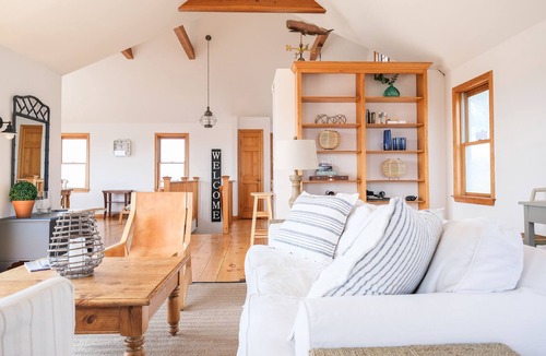 Tom Nevers House | Tom Nevers Open Floor Plan with Ocean Views
