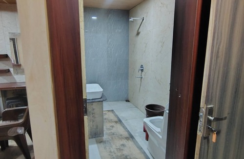 Basoda Hostel | Tomar Paradise Resort