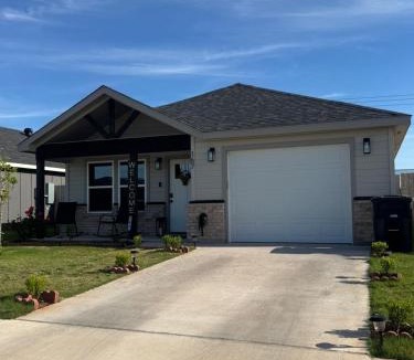 Abilene House | Tombstone Casa