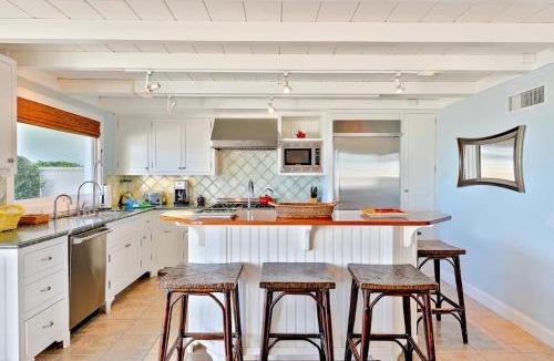 Capistrano Beach House | Tommy Bahama Beach Rd I