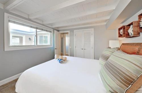 Capistrano Beach House | Tommy Bahama Beach Rd I