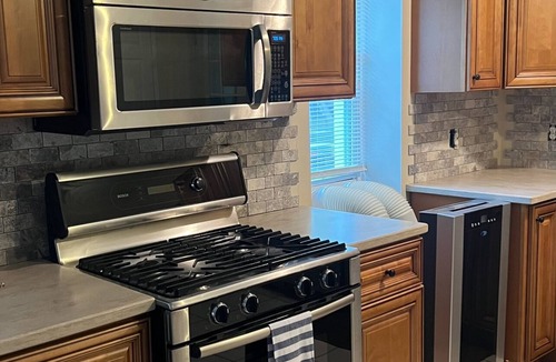 Cayuga Apartment | Tom’s Lake Views- Charming 2bedroom Apt nestled in the heart of the Finger lakes
