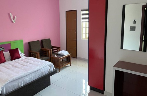 Nullatanni Hotel | Tomsons Resort