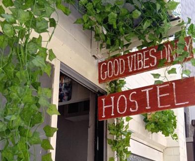 Kitano Hostel | TONARINO Backpackers Hostel Free Breakfast