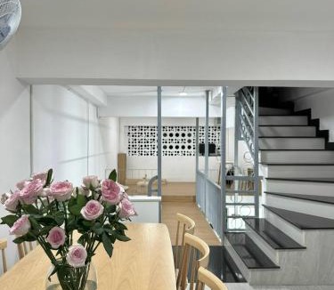 District 10 Hostel | Tonbon Home - Japanese Living Style
