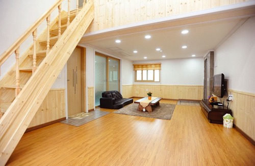 Taeyanghwa Hotel | Tongyeong Paros Pension