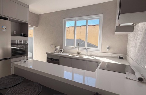 Itatiba House | Tons de Cinza