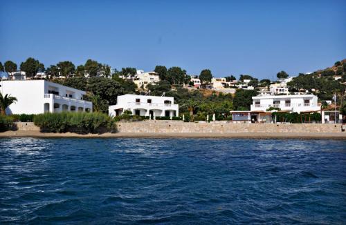 Vromolithos Apartment | Tony's Beach Hotel