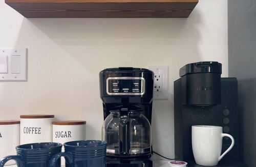 State College House | Top 5% Home, 3 BR Modern Oasis: Grill, Parking, & Pancakes The Cubhouse