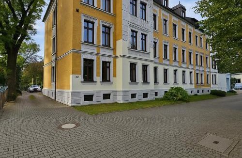 Chemnitz Apartment | TOP ANGEBOT - große Wohnung - max 6 Personen - WiFi - Waschmaschine - Badewanne - 2 Parkplätze - zentrale Lage - große Küche TOP