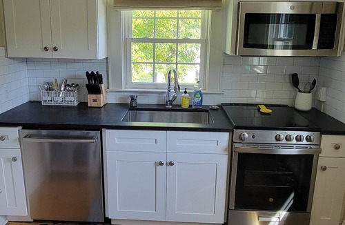 Morganton Apartment | Top Deck- Upscale Downtown 2 BR w/private fenced yard & garage parking