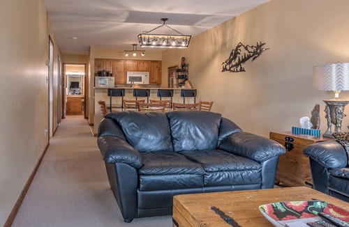 Silver Star Mountain Condo | Top-Floor Quiet Corner Creekside Condo - Mountain Views