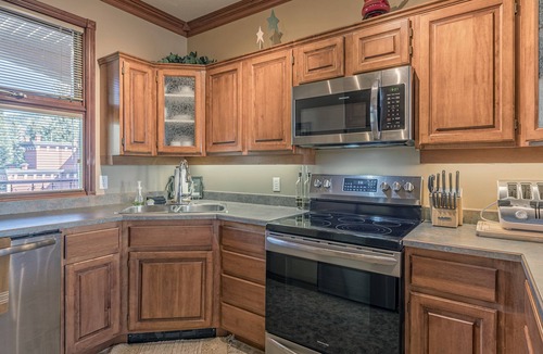 Silver Star Mountain Condo | Top Floor Grandview Condo with stunning mountain views, patio, BBQ and AC