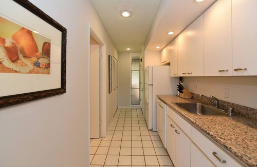 Kaanapali Condo | Top Floor, Corner Unit, Pool View, Kaanapali Beach