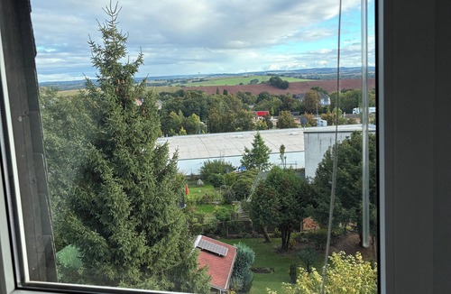 Hohenstein-Ernstthal Villa | Top floor apartment in lovingly restored villa