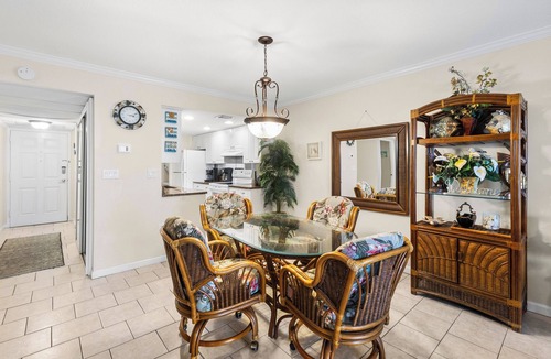Madeira Beach Condo | Top Floor Direct Beachfront - Madeira Norte #510