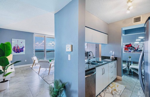 Brickell Condo | Top Floor Front Facing Penthouse Overlooking The Whole of Miami