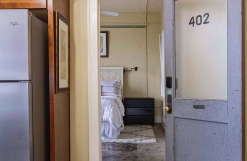 Downtown Springfield Apartment | Top-Floor Historic Downtown Loft | Walk to The Square