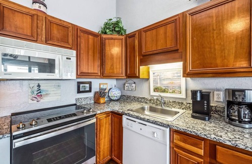 Cedar Key Condo | Top Floor 🪸 Private Balcony 🪸 View of the Gulf