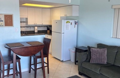 Ocean Breeze Estates Condo | TOP FLOOR Spectacular Ocean and Pool View Condo