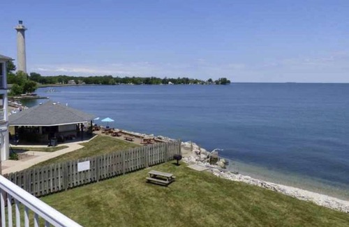 Put-in-Bay Condo | Top Floor Waterfront Put-in-Bay condo